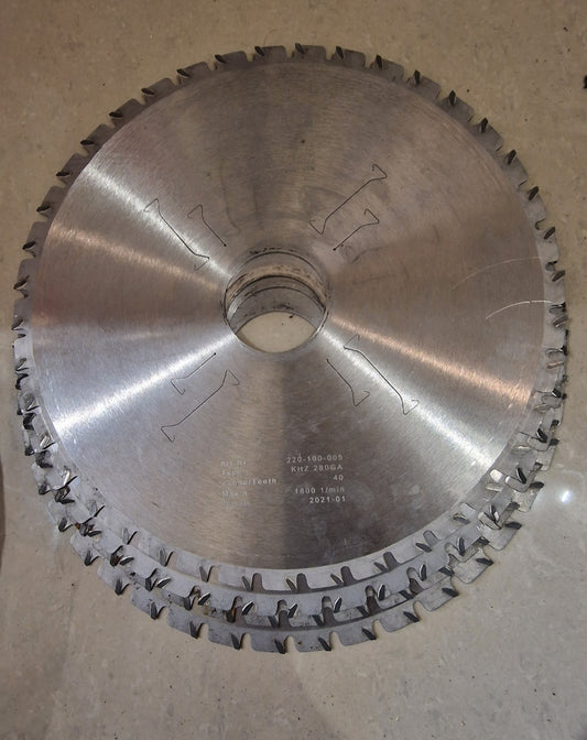 Freund breaking saw blade